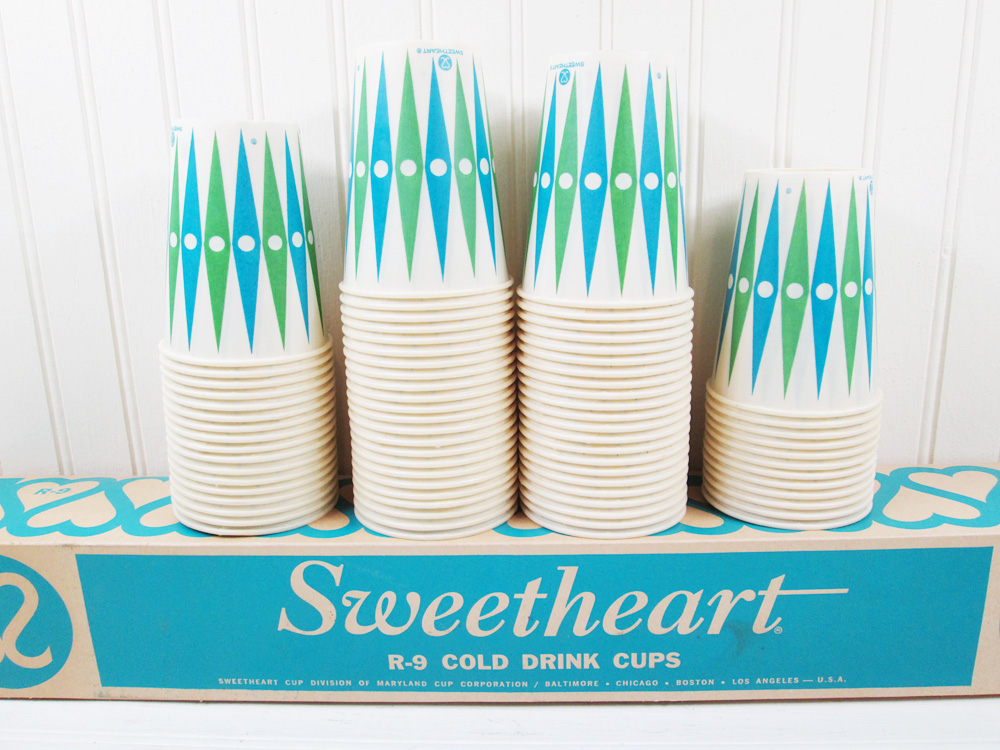 Vintage Sweetheart Wax Paper Cups In Box