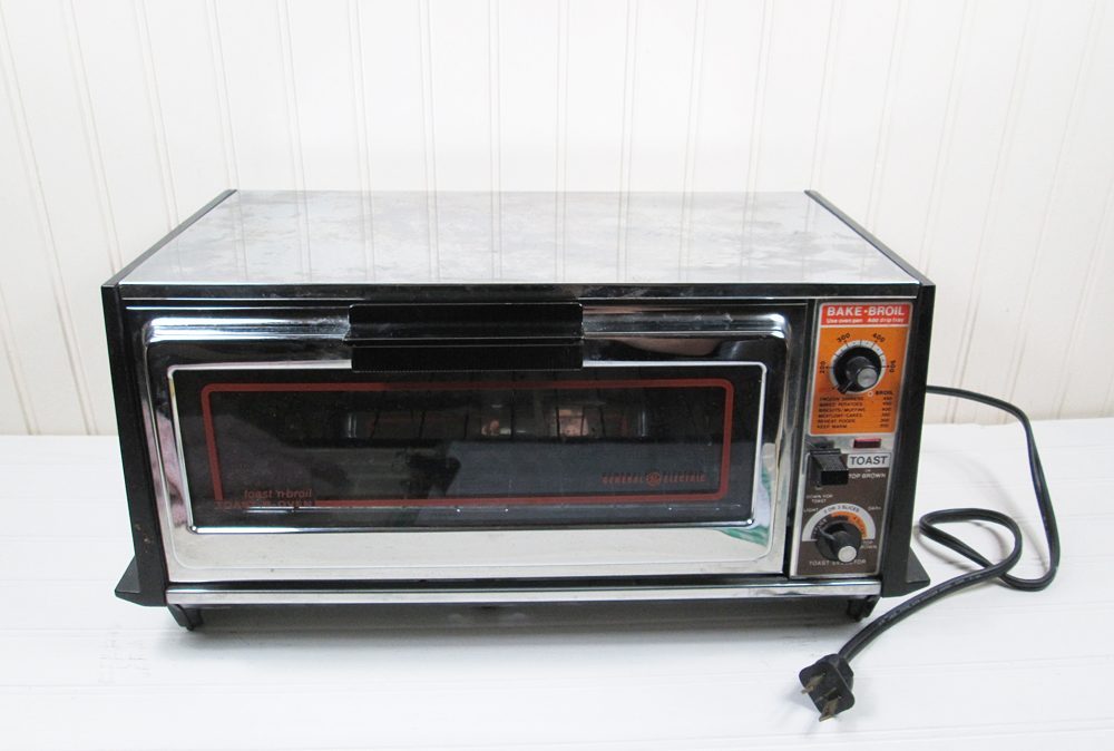 Vintage GE Toaster Oven General Electric Bake Toast 'N Broil