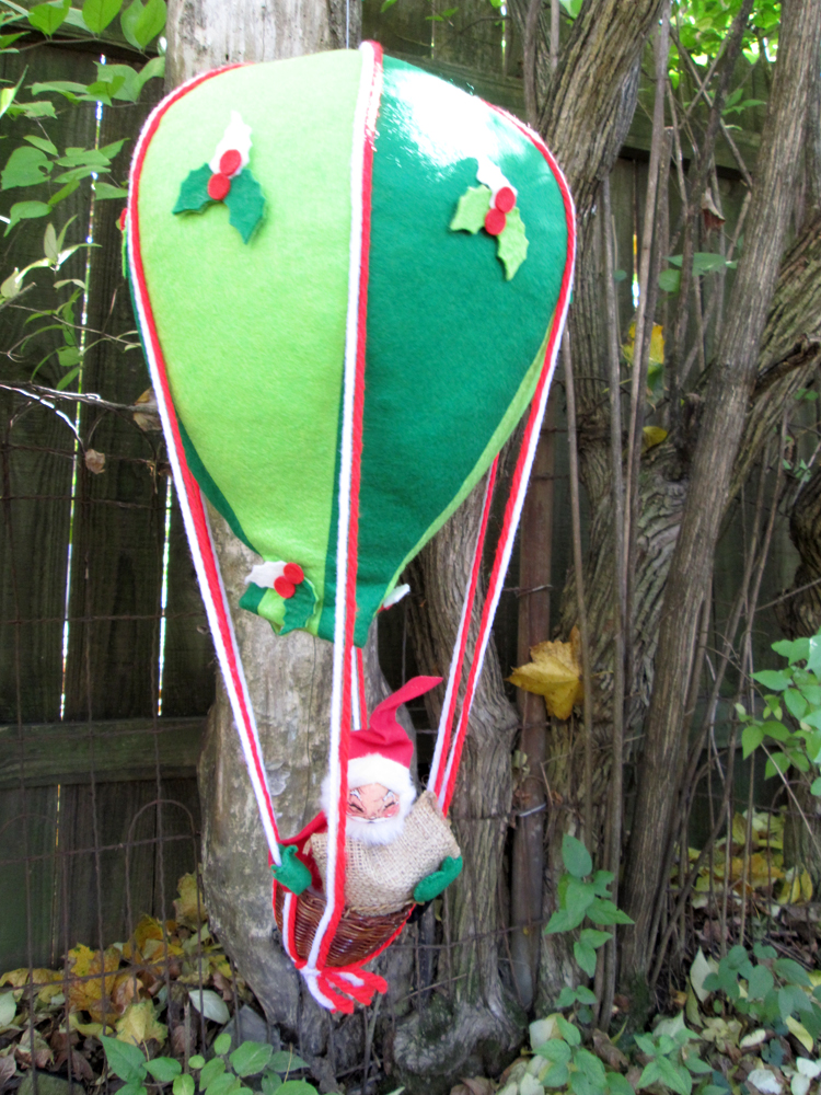 Vintage Annalee Mobilitee Hot Air Balloon Santa Claus Doll Decoration