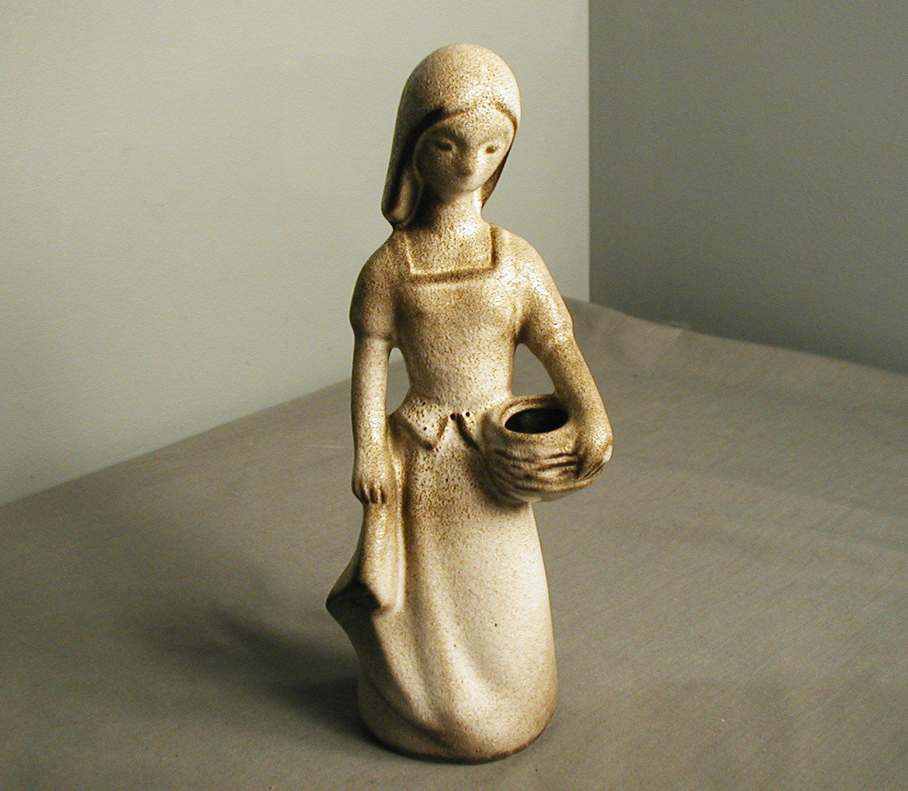 howard pierce girl with basket figurine